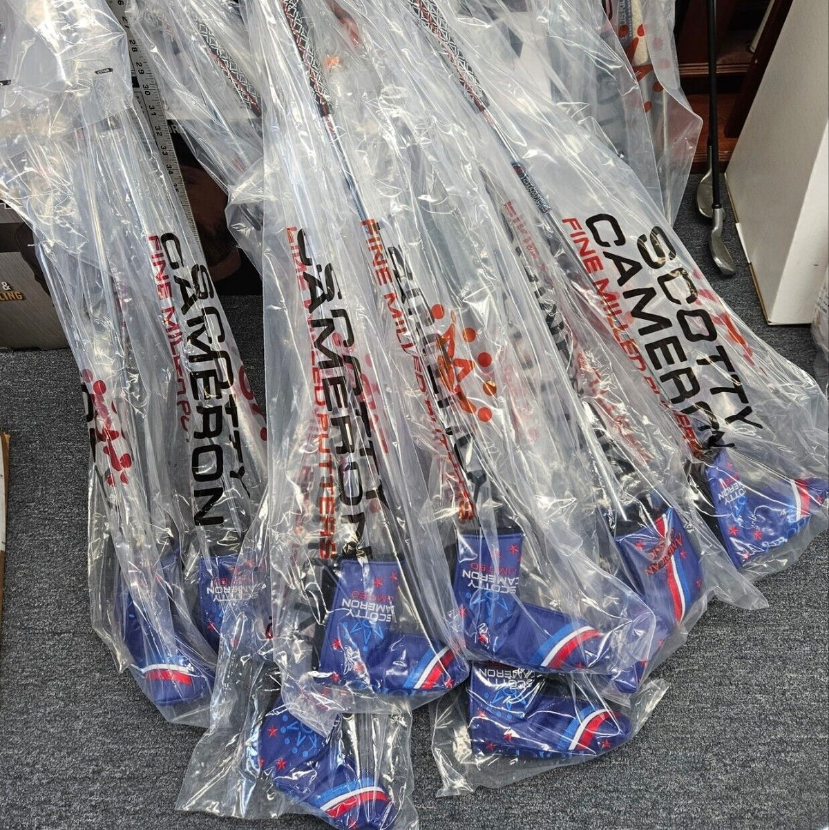 NEW Scotty Cameron CHAMPIONS CHOICE BUTTON BACK Newport Plus 1.5 2 34 35 LH RH